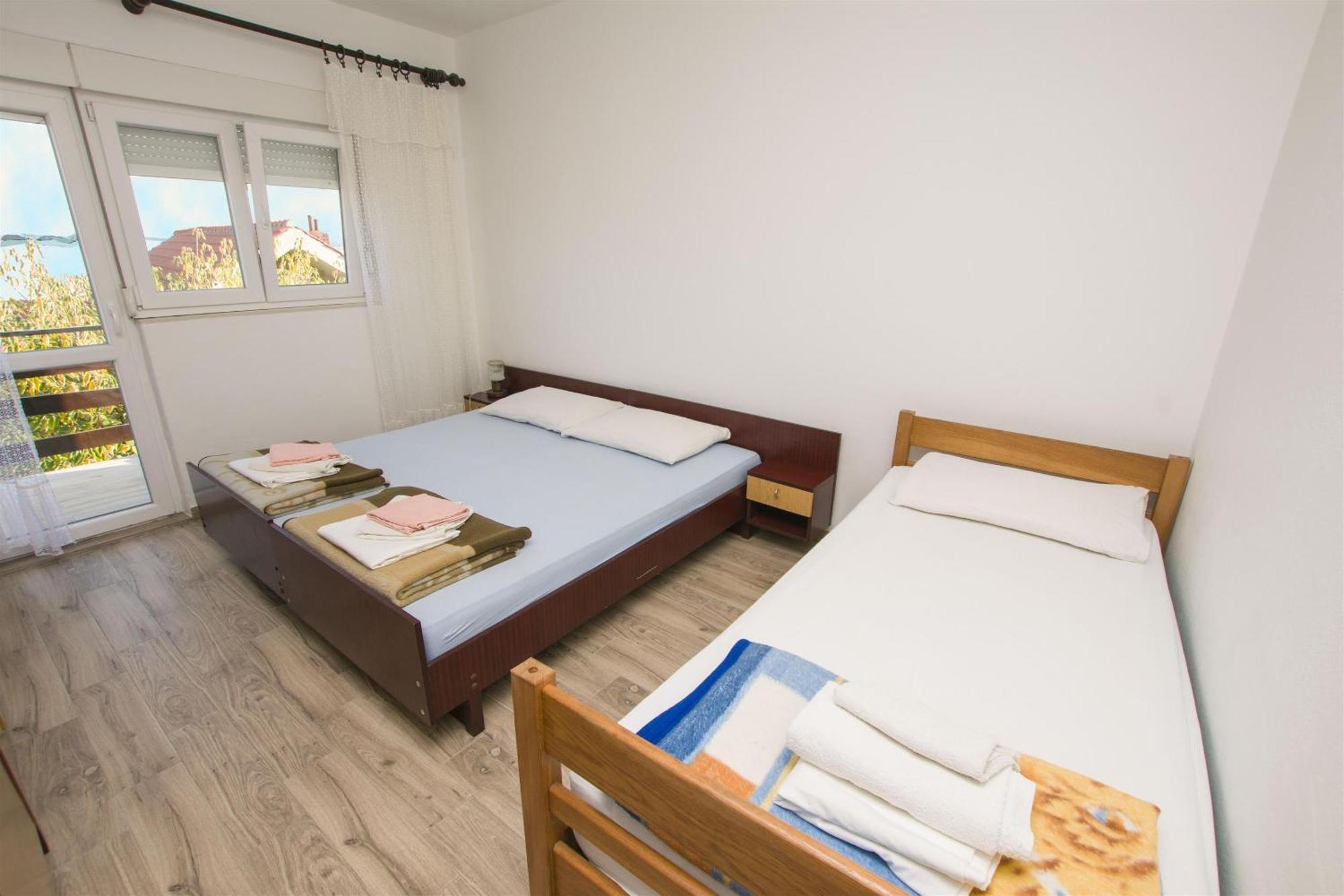 Apartment Marin Ткон Екстериор снимка
