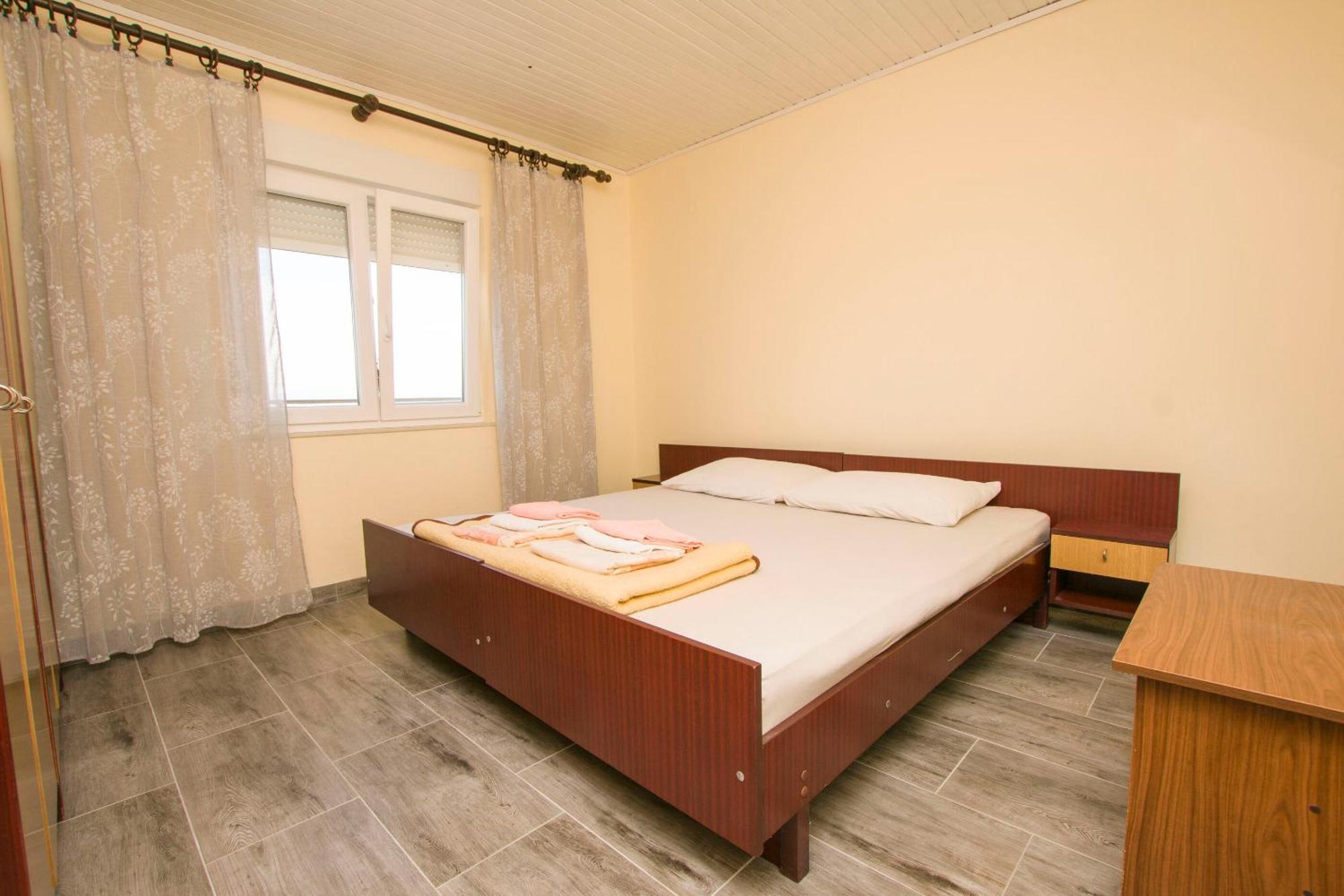 Apartment Marin Ткон Екстериор снимка
