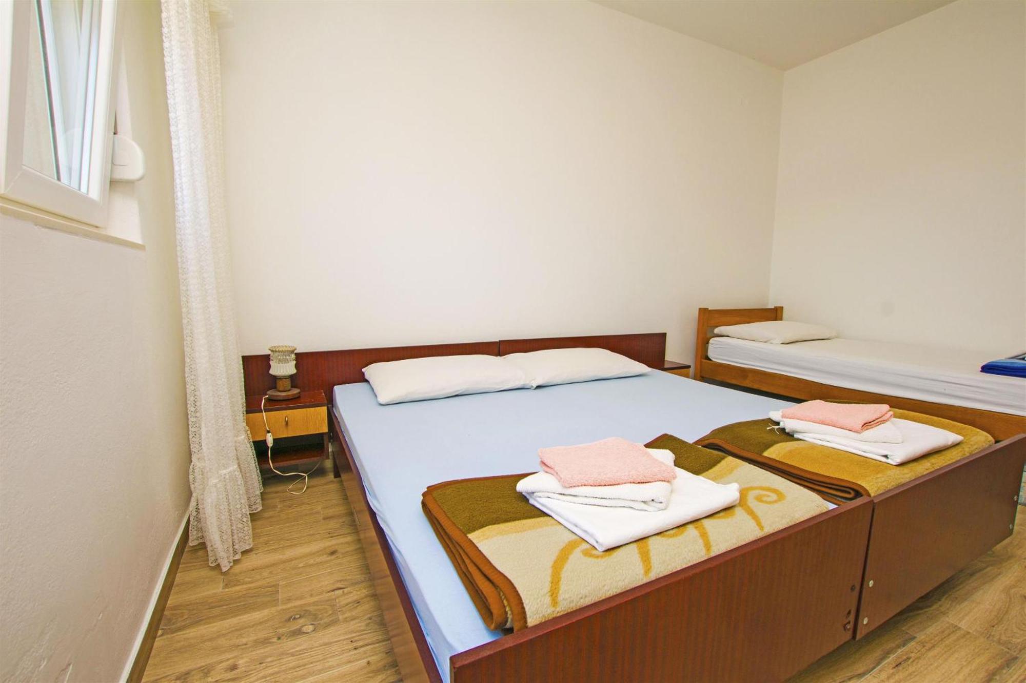 Apartment Marin Ткон Екстериор снимка